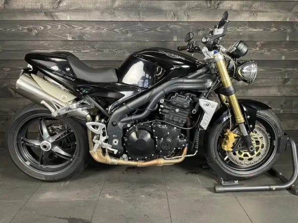 2005 Triumph Speed Triple 1050 (bj 2005) - €4,250 (1/1)