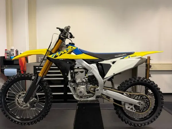 Year unknown Suzuki RM-Z 450 Crossmotor-Perfecte Staat - €3,600 (1/1)