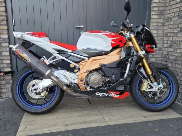 2009 Aprilia Tuono 1000 R Factory (de Echte Factory) - € 4.999 · Bieden (1/1)