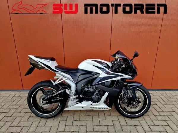 2007 Honda CBR 600 RR - € 7.650 (1/1)
