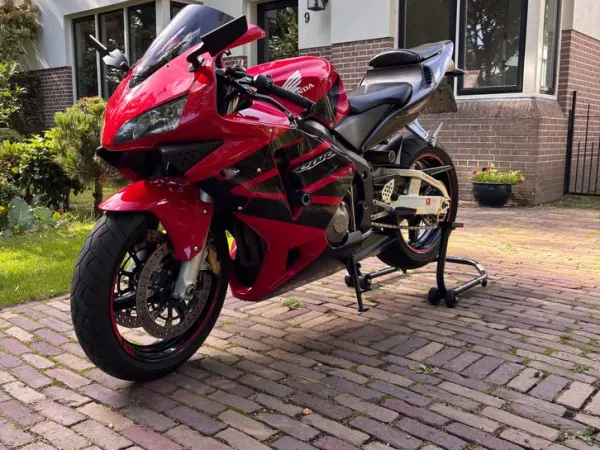2005 Honda CBR 600 RR - € 4.750 · Bieden (1/1)