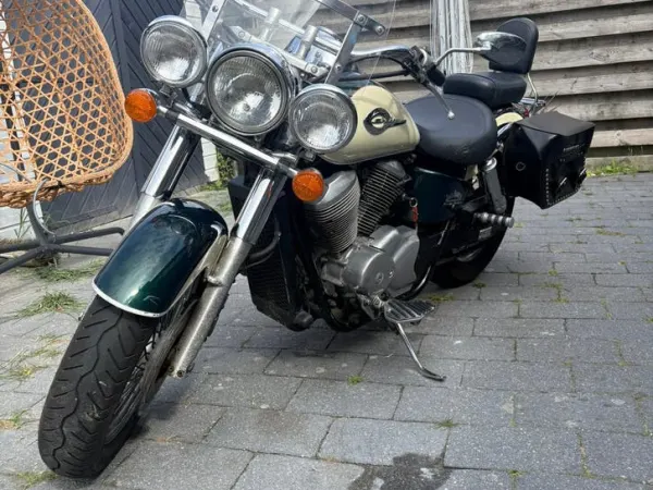 1998 Honda Shadow Chopper in een Unieke Groen/Crème - € 2.000 · Bieden (1/1)