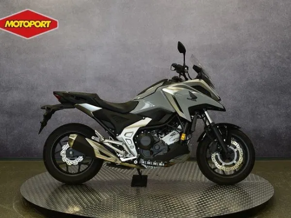 2024 Honda NC 750 X (bj 2024) - € 8.999 · Bieden (1/1)