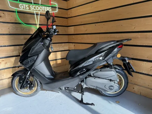 Year unknown GTS Attitude 125cc A! Nieuw - €3,174 · Bidding (1/1)