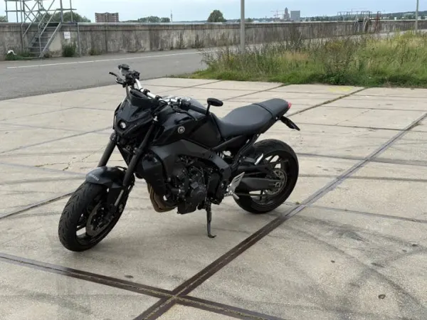 2023 Yamaha MT 09 - € 9.800 · Bieden (1/1)