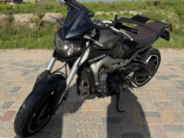 2014 Yamaha MT 09 - € 4.600 · Bieden (1/1)