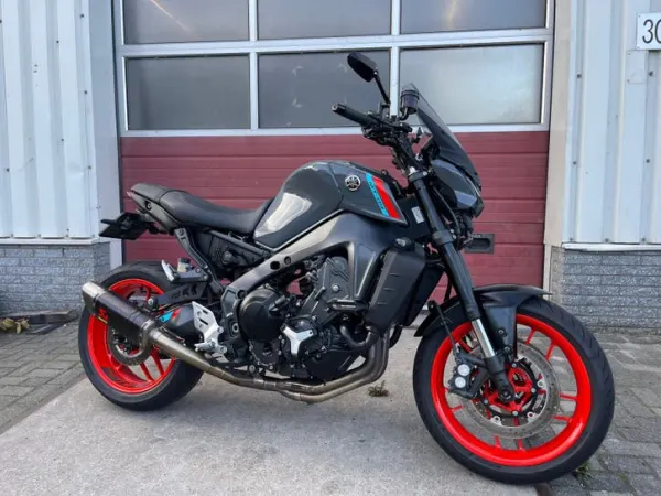 2021 Yamaha MT 09 - € 8.500 (1/1)