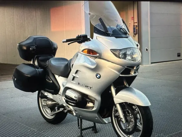 2002 BMW R1150RT met Radio en Alarm Systeem - € 1.550 · Bieden (1/1)