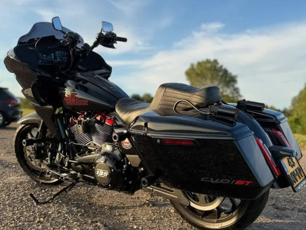 Bouwjaar onbekend Harley-Davidson Road Glide - € 49.950 · Bieden (1/1)