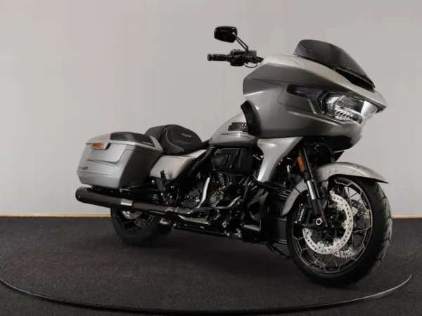 2023 Harley-Davidson Road Glide - € 49.750 · Bieden (1/1)