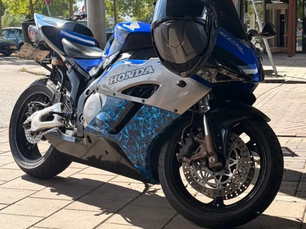 Year unknown Honda CBR1000RR 2004 - €5,200 (1/1)