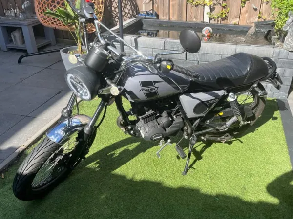 2024 Mash Fifty 50cc Bromfiets - €1,700 · Bidding (1/1)