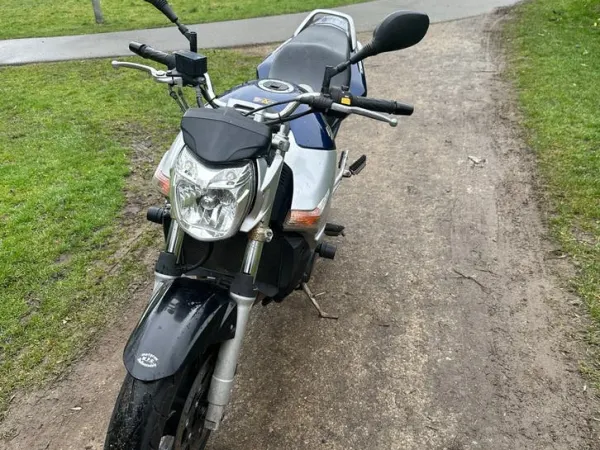 Bouwjaar onbekend Suzuki GSR 600 Naked Bike-Goed Onderhouden - € 2.150 · Bieden (1/1)