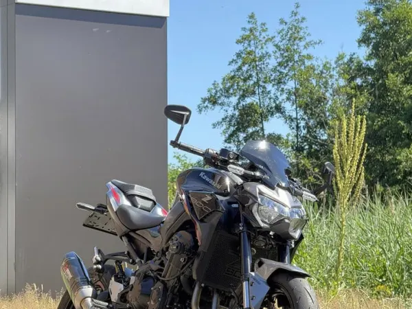 2023 Kawasaki Z 900 (bj 2023) - €10,990 (1/1)