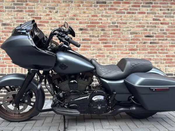 2016 Harley-Davidson 103 Fltrxs Road Glide CVO Roadglide Special - € 16.945 · Bieden (1/1)