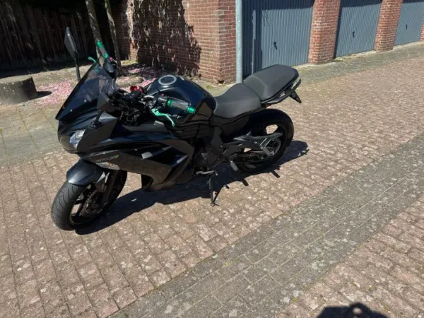 Year unknown Kawasaki 650 - €4,500 · Bidding (1/1)