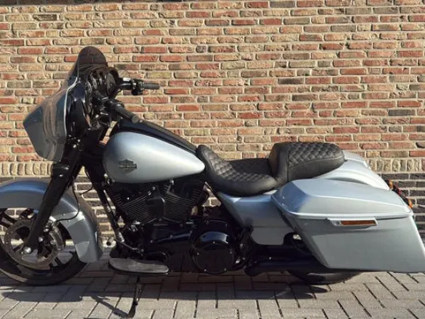 2016 Harley-Davidson 103 FLHX Street Glide Streetglide - €14,945 · Bidding (1/1)