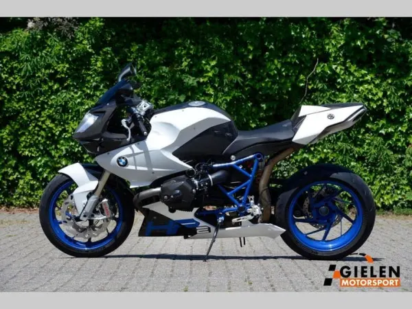 2009 BMW HP 2 Sport 2009 S1000 RR - € 14.750 · Bieden (1/1)