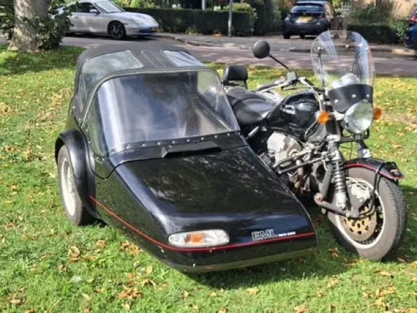2000 Moto Guzzi California Jackal 1100 met EML-Zijspan - €5,500 · Bidding (1/1)