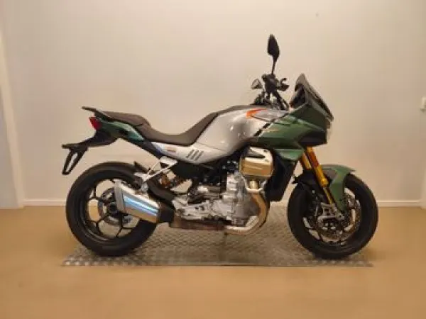2023 Moto Guzzi V 100 Mandello S - €12,500 (1/1)