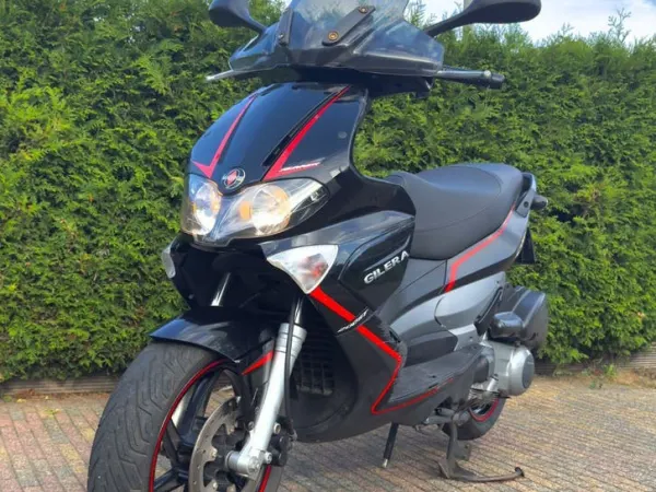 2011 Gilera Runner 200 ST 200cc – 100 Jaar Edition Mooie Gilera - €2,250 · Bidding (1/1)