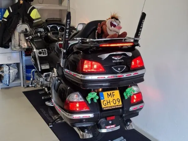 2002 Honda Goldwing GL1800 Super Mooi met Veel Extra's - €7,000 · Bidding (1/1)