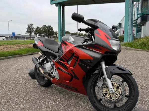 Year unknown Honda CBR 600 F - €1,600 · Bidding (1/1)