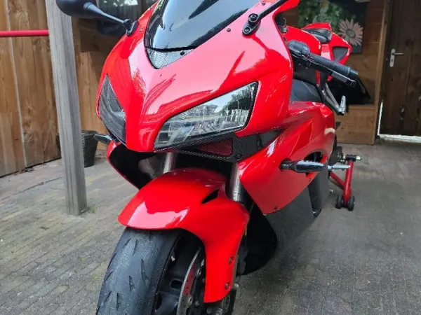2004 Honda CBR 1000rr bj 2004 - €3,700 · Bidding (1/1)