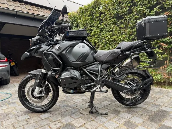 2023 BMW R 1250 GS Adventure Triple Black | 2023 | Akrapovič - € 25.950 · Bieden (1/1)