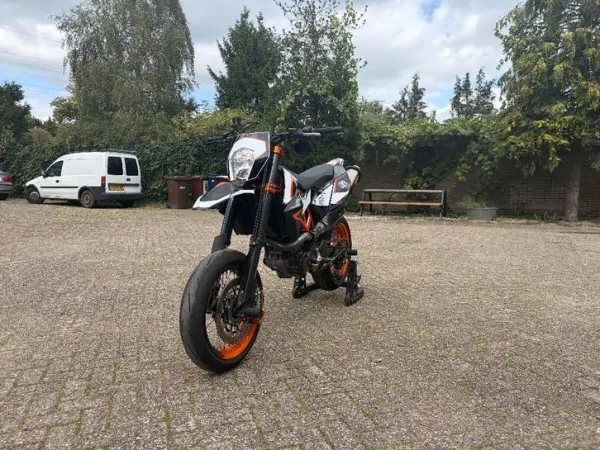 2017 KTM 690 SMC R 2017 720cc big-Bore - € 9.200 · Bieden (1/1)