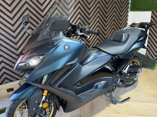 2022 Yamaha Tmax Tech Max 560 - € 11.950 · Bieden (1/1)
