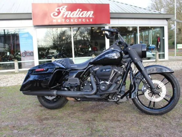 2017 Harley-Davidson Road King Flhr - €17,950 · Bidding (1/1)