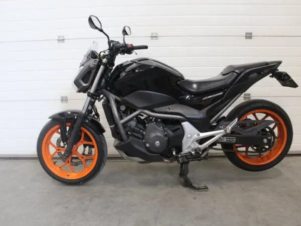2012 Honda NC700S NC 700 2012 met Rechter Zijschade - €1,950 (1/1)