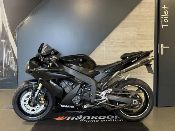 2006 Yamaha YZF R1 - €4,999 (1/1)