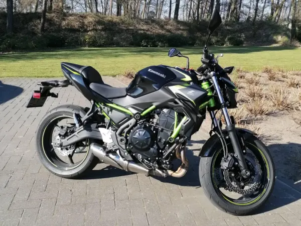 2022 Kawasaki Z 650 - € 7.000 (1/1)
