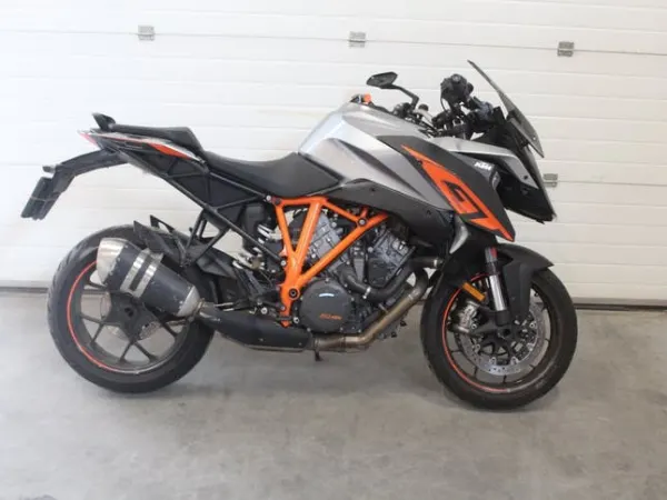2019 KTM 1290 SuperDuke GT 2019 met Schade - €3,290 (1/1)