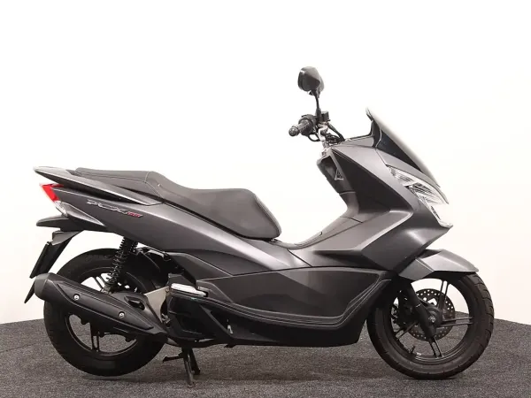 2015 Honda PCX 150 - € 1.990 (1/1)