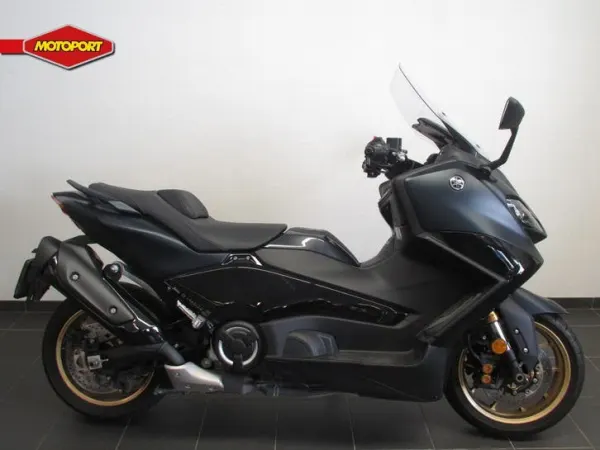 2023 Yamaha T-Max 560 Tech Max (bj 2023) - € 12.990 · Bieden (1/1)