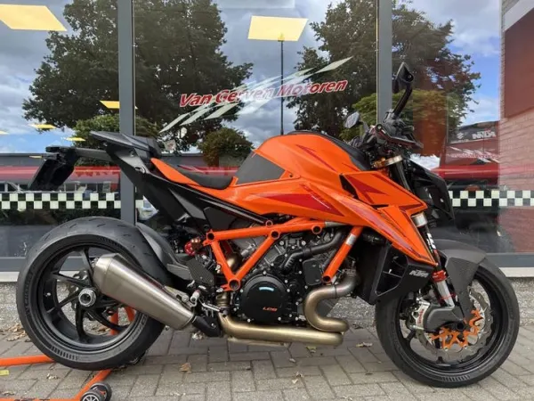 2025 KTM 1390 Super Duke R 2025 - € 24.490 (1/1)
