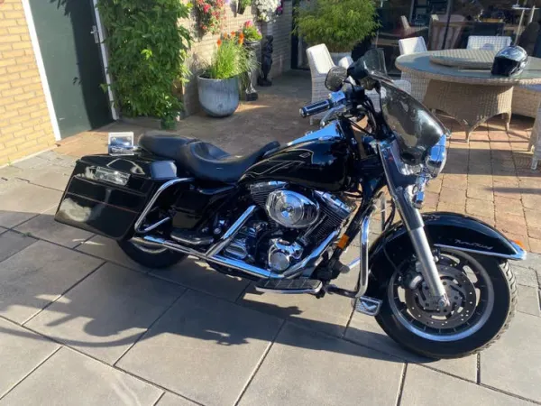 2001 Harley-Davidson Roadking - €8,500 · Bidding (1/1)