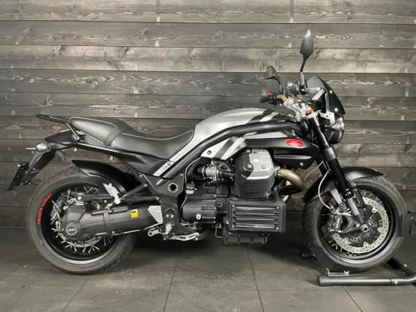 2014 Moto Guzzi Griso 1200 8V SE Black Devil (bj 2014) - € 10.990 (1/1)