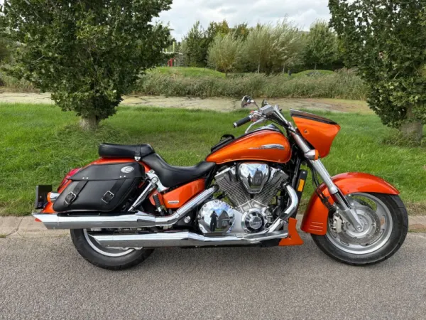 2002 Honda VTX 1800 - € 6.950 · Bieden (1/1)