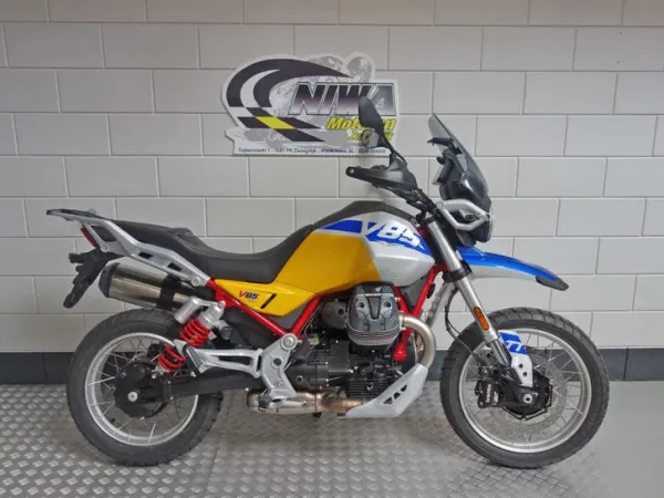 2026 Moto Guzzi V 85 TT - € 15.499 (1/1)