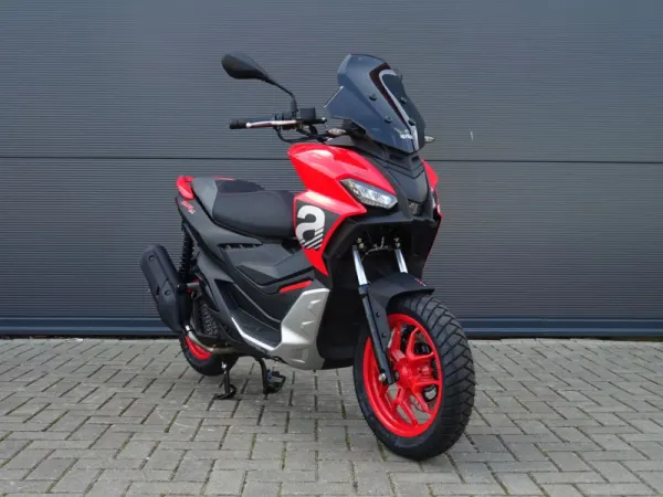 2025 Aprilia SR - € 4.899 (1/1)