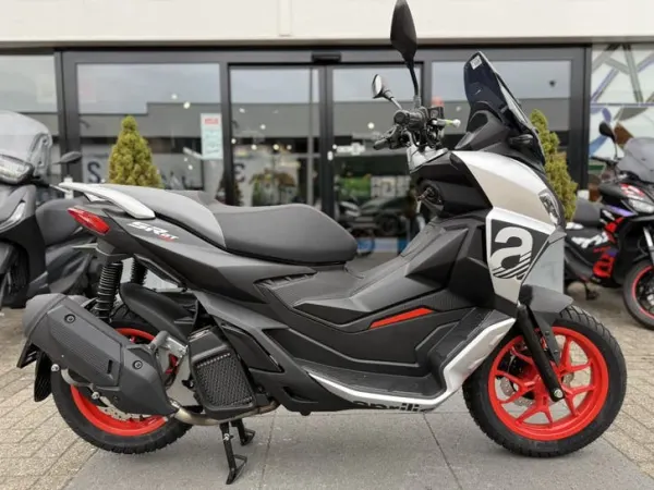 2025 Aprilia SR 125 - €3,779 (1/1)