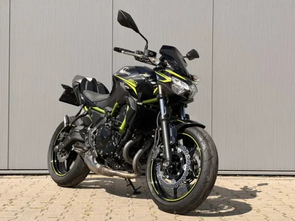2020 Voge 2020 Kawasaki Z650 Z 650 68pk ABS-Akrapovic-3.430 km! - € 6.950 (1/1)