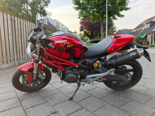 2008 Ducati Monster 696 - €3,750 · Bidding (1/1)