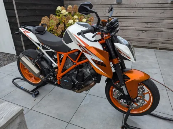 2016 KTM 1290 Superduke R Special Edition 2016 - € 10.500 (1/1)
