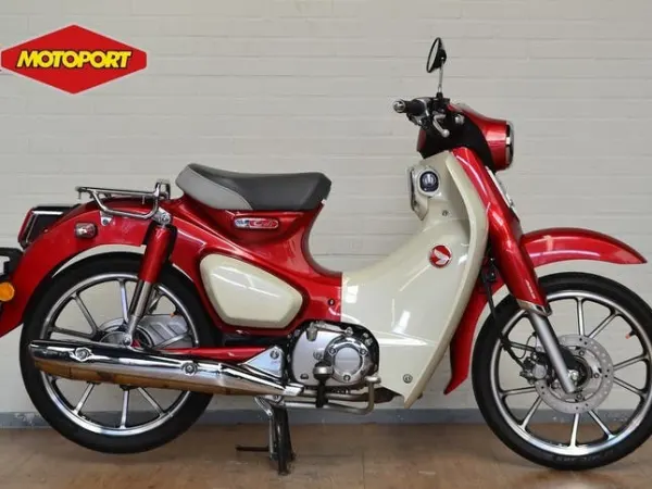 2019 Honda Super Cub C125 (bj 2019) - €2,999 · Bidding (1/1)