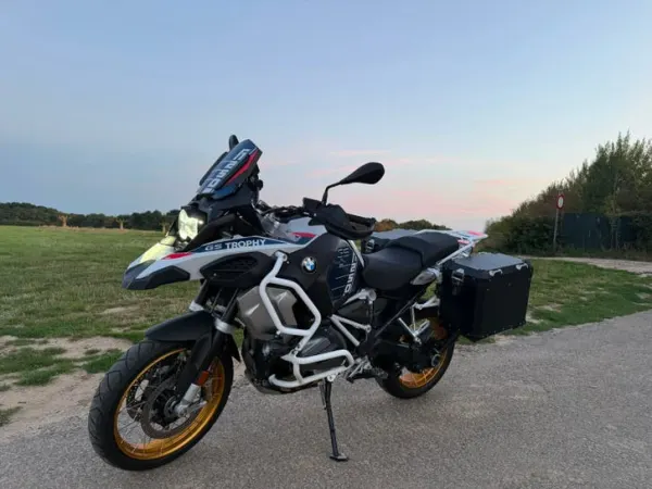 Bouwjaar onbekend BMW R 1250 R - € 18.250 · Bieden (1/1)